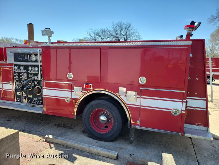 image for item DZ7054 1998 Pierce Manufacturing Arrow pumper fire truck