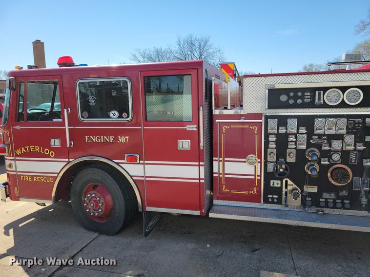 image for item DZ7054 1998 Pierce Manufacturing Arrow pumper fire truck