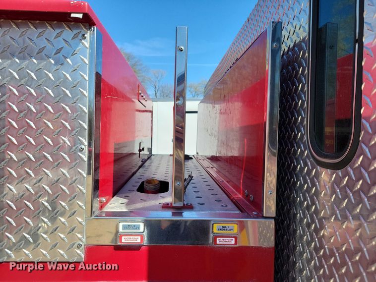 image for item DZ7054 1998 Pierce Manufacturing Arrow pumper fire truck