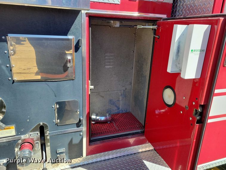 image for item DZ7054 1998 Pierce Manufacturing Arrow pumper fire truck