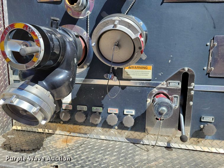 image for item DZ7054 1998 Pierce Manufacturing Arrow pumper fire truck