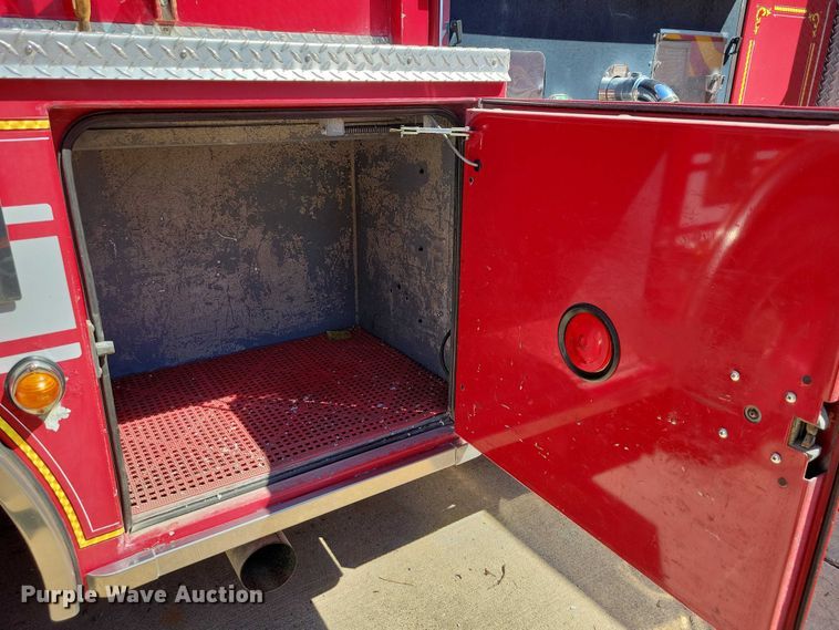 image for item DZ7054 1998 Pierce Manufacturing Arrow pumper fire truck