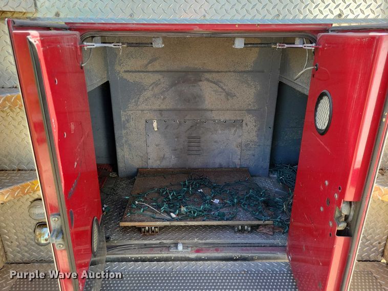 image for item DZ7054 1998 Pierce Manufacturing Arrow pumper fire truck