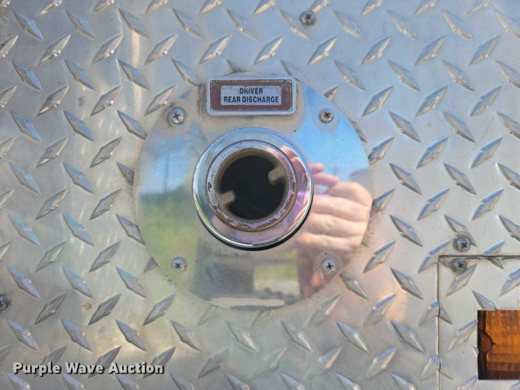 image for item DZ7054 1998 Pierce Manufacturing Arrow pumper fire truck