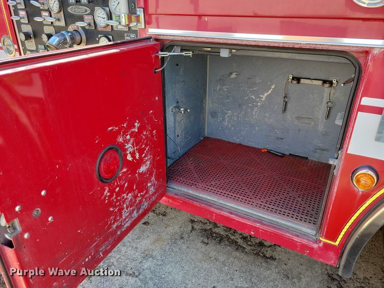 image for item DZ7054 1998 Pierce Manufacturing Arrow pumper fire truck