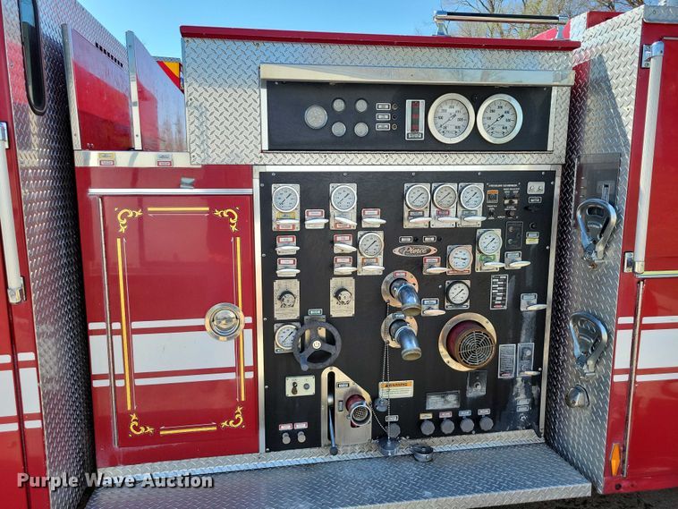 image for item DZ7054 1998 Pierce Manufacturing Arrow pumper fire truck