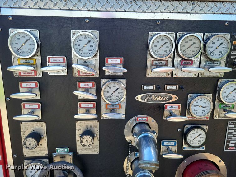 image for item DZ7054 1998 Pierce Manufacturing Arrow pumper fire truck