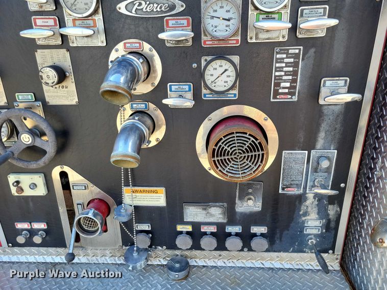 image for item DZ7054 1998 Pierce Manufacturing Arrow pumper fire truck