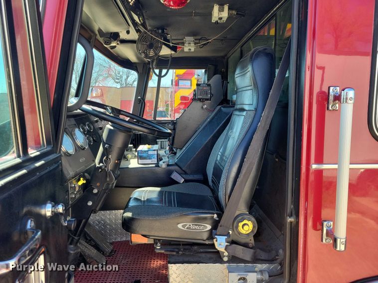 image for item DZ7054 1998 Pierce Manufacturing Arrow pumper fire truck