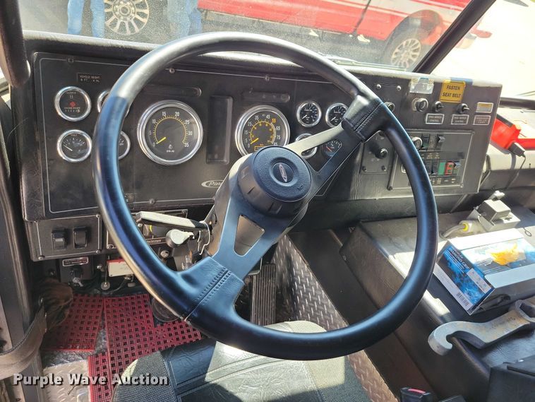 image for item DZ7054 1998 Pierce Manufacturing Arrow pumper fire truck