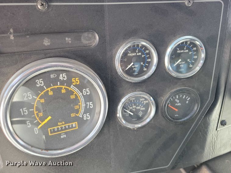 image for item DZ7054 1998 Pierce Manufacturing Arrow pumper fire truck