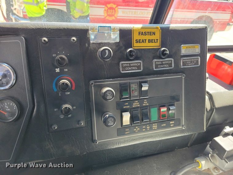 image for item DZ7054 1998 Pierce Manufacturing Arrow pumper fire truck