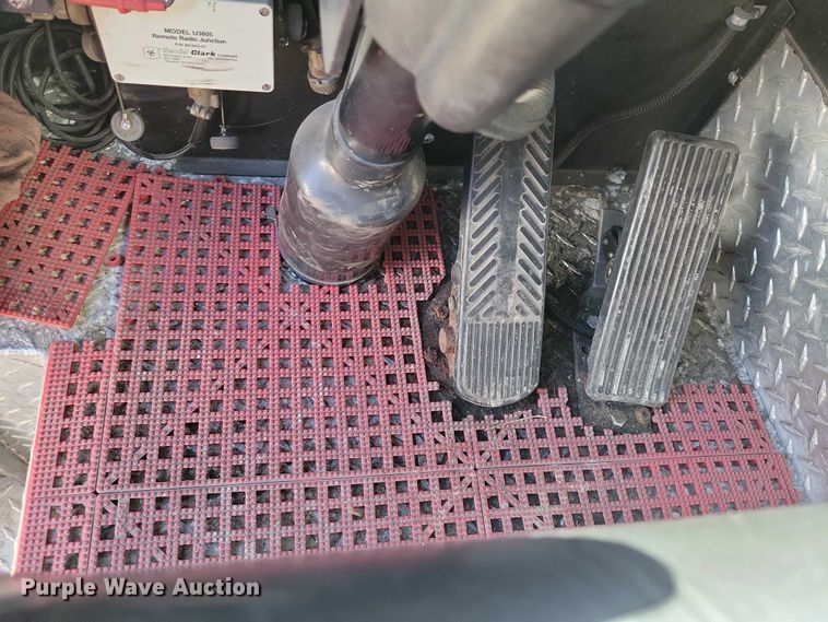 image for item DZ7054 1998 Pierce Manufacturing Arrow pumper fire truck