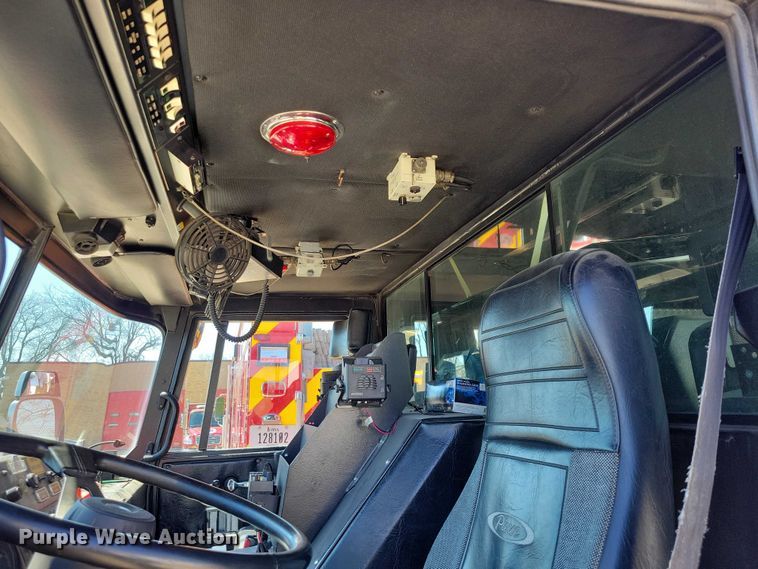 image for item DZ7054 1998 Pierce Manufacturing Arrow pumper fire truck