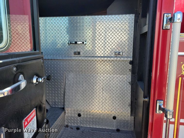 image for item DZ7054 1998 Pierce Manufacturing Arrow pumper fire truck