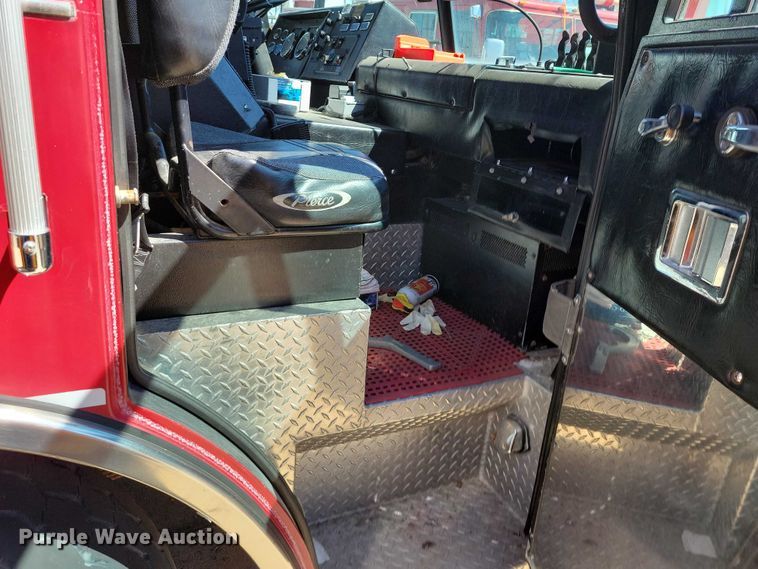 image for item DZ7054 1998 Pierce Manufacturing Arrow pumper fire truck