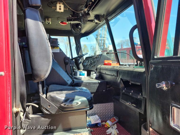 image for item DZ7054 1998 Pierce Manufacturing Arrow pumper fire truck