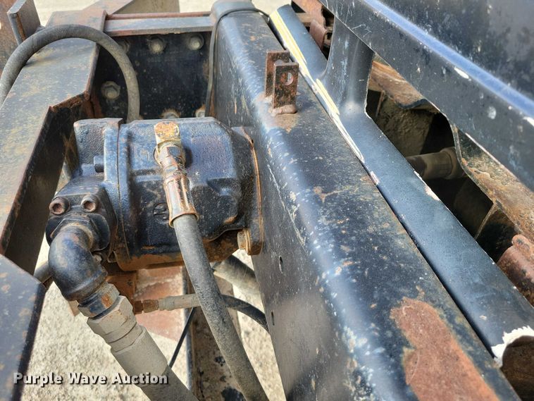 image for item DZ7064 1997 Ford L8501 dump truck