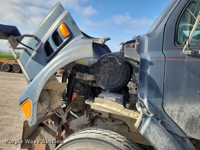 image for item DZ7064 1997 Ford L8501 dump truck