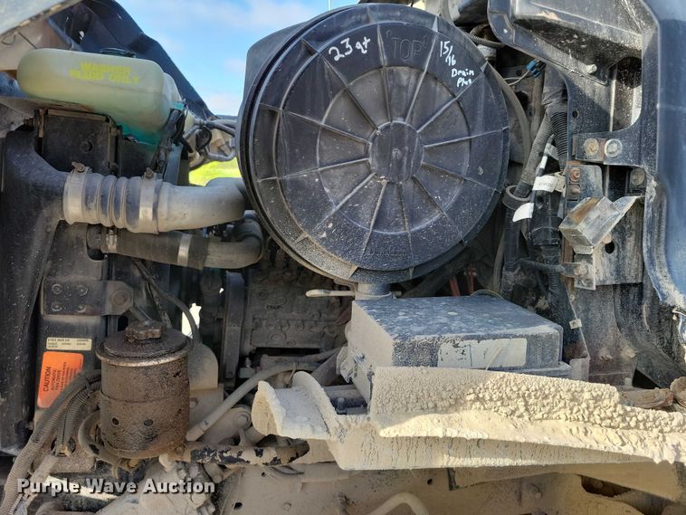 image for item DZ7064 1997 Ford L8501 dump truck
