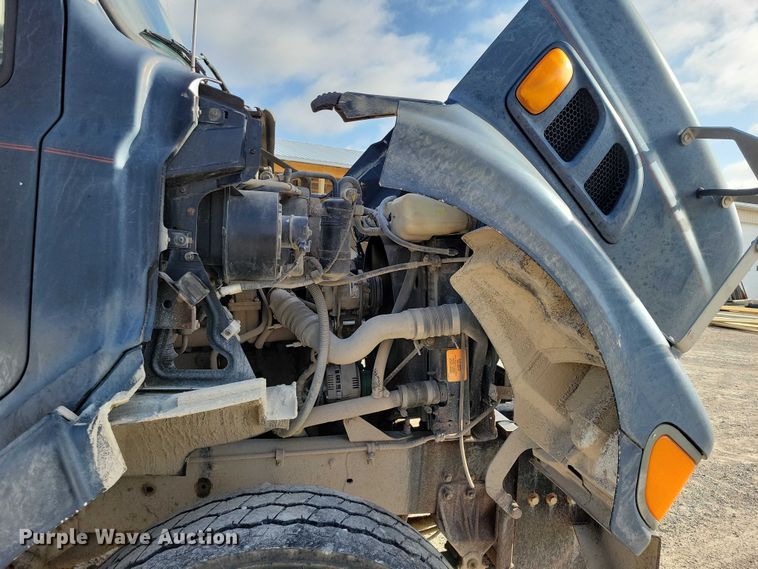 image for item DZ7064 1997 Ford L8501 dump truck