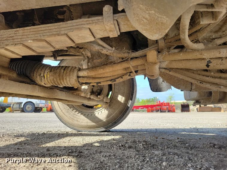 image for item DZ7064 1997 Ford L8501 dump truck