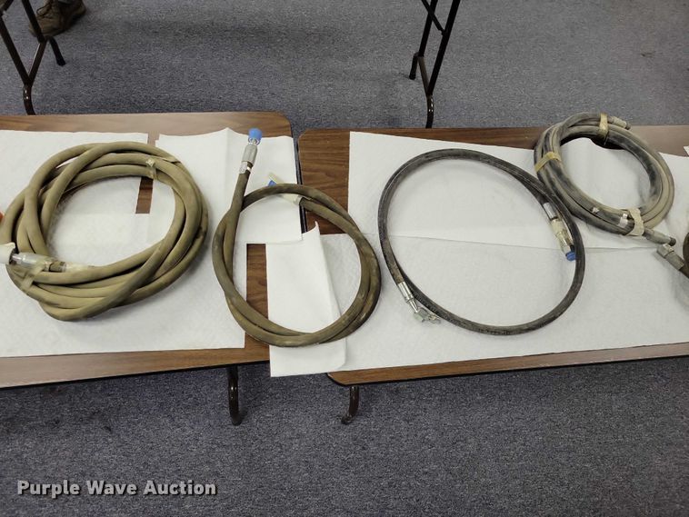 image for item DZ7067 Caterpillar hydraulic hoses