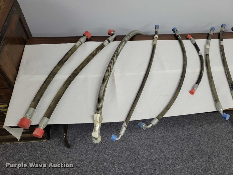image for item DZ7067 Caterpillar hydraulic hoses