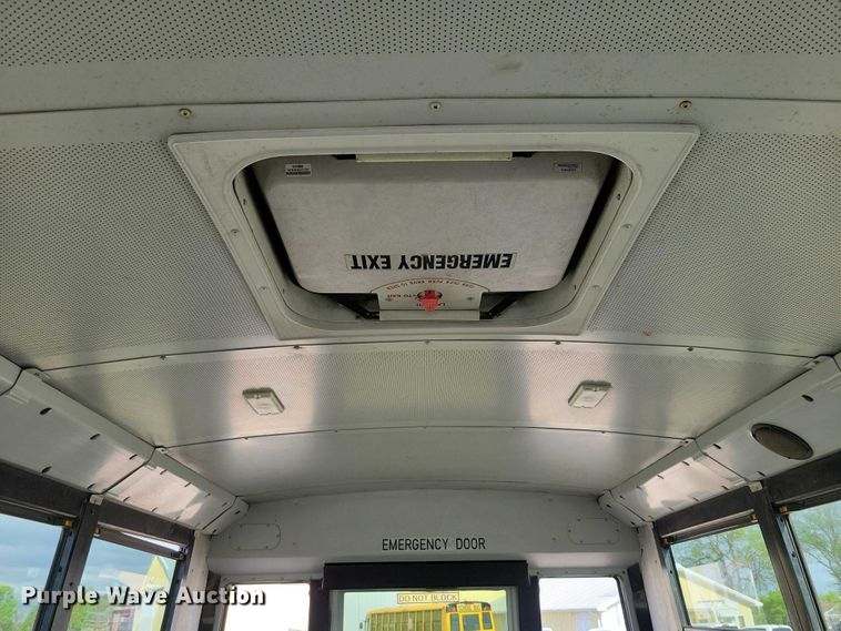 image for item DZ7077 2007 Thomas B2 Bus Chassis school bus