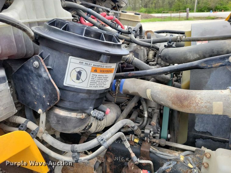 image for item DZ7077 2007 Thomas B2 Bus Chassis school bus