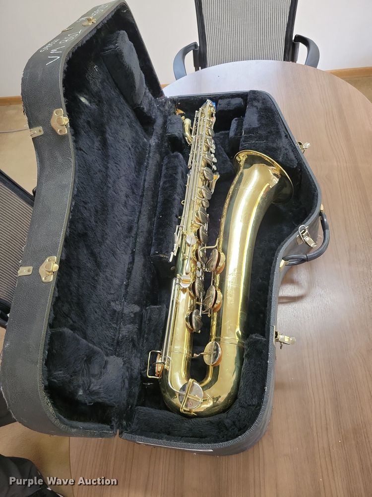 image for item DZ7078 Buescher 400 saxophone