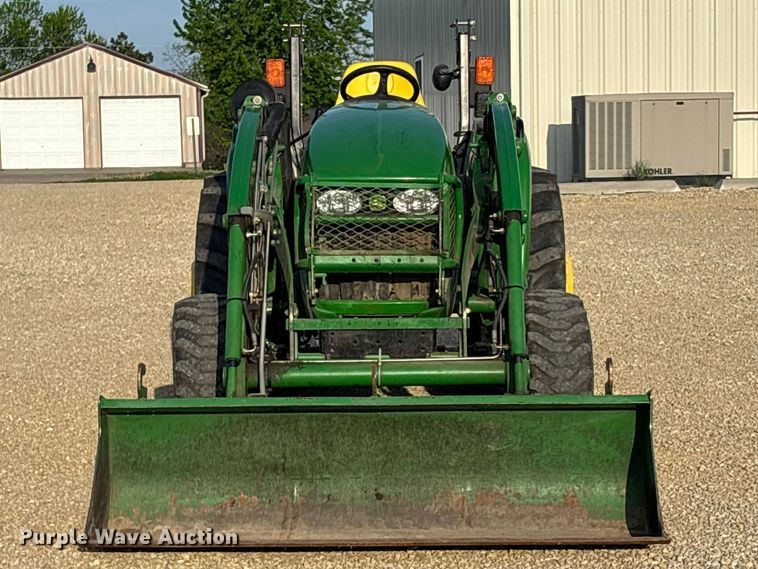 image for item EA4830 2007 John Deere 4520 MFWD tractor