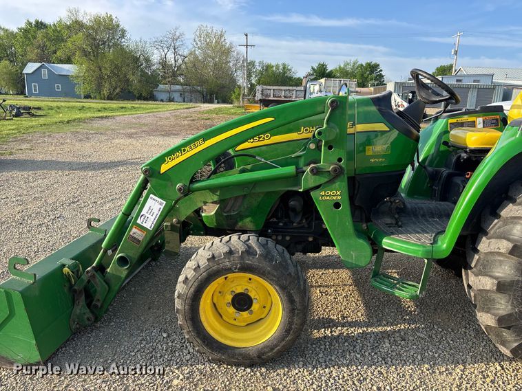 image for item EA4830 2007 John Deere 4520 MFWD tractor
