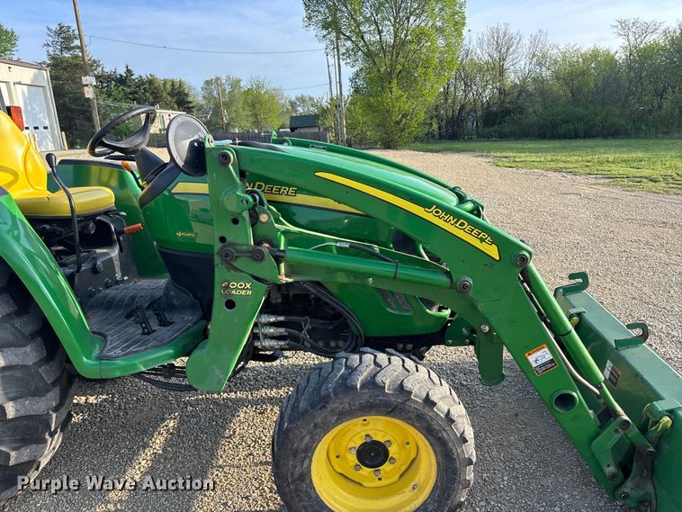 image for item EA4830 2007 John Deere 4520 MFWD tractor