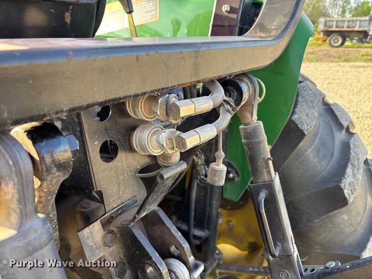 image for item EA4830 2007 John Deere 4520 MFWD tractor