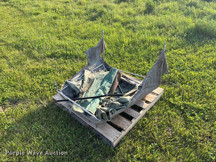 image for item EA4830 2007 John Deere 4520 MFWD tractor