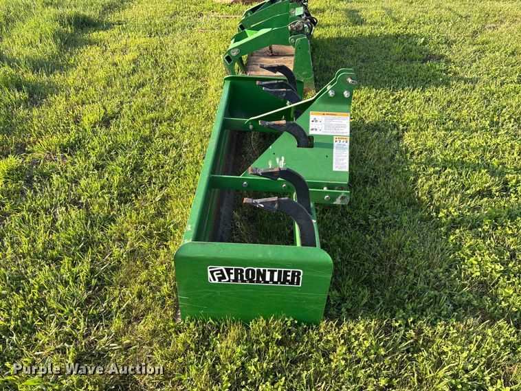 image for item EA4830 2007 John Deere 4520 MFWD tractor