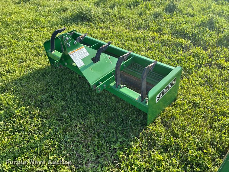 image for item EA4830 2007 John Deere 4520 MFWD tractor