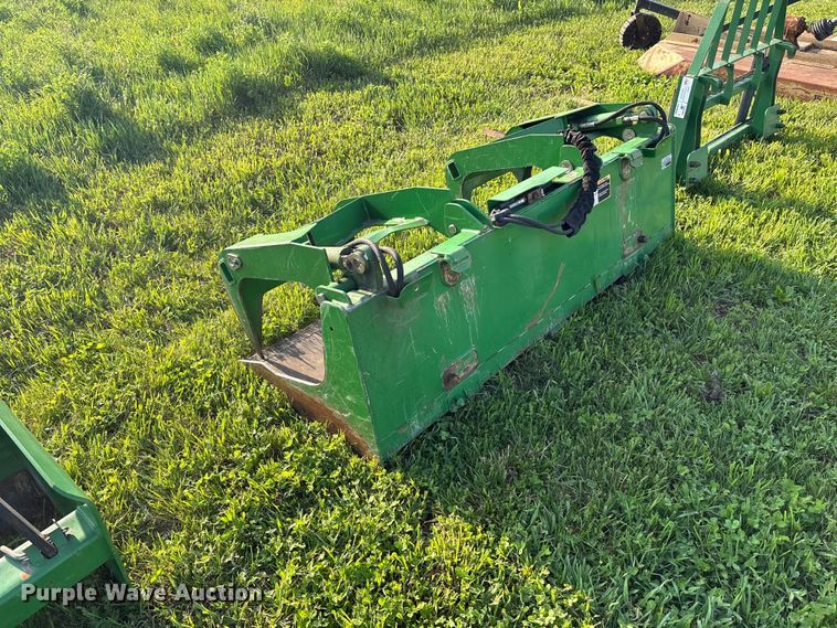 image for item EA4830 2007 John Deere 4520 MFWD tractor