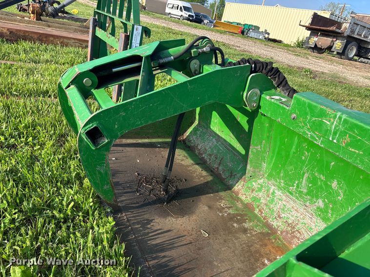 image for item EA4830 2007 John Deere 4520 MFWD tractor