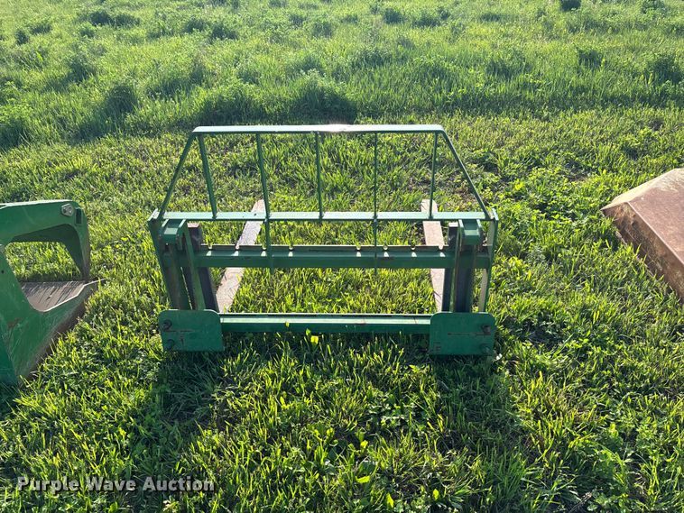 image for item EA4830 2007 John Deere 4520 MFWD tractor