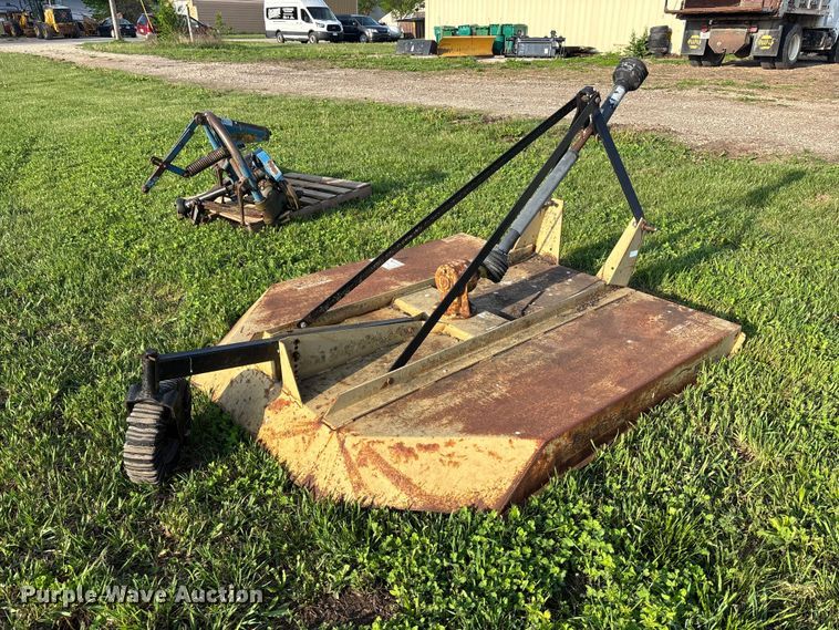 image for item EA4830 2007 John Deere 4520 MFWD tractor