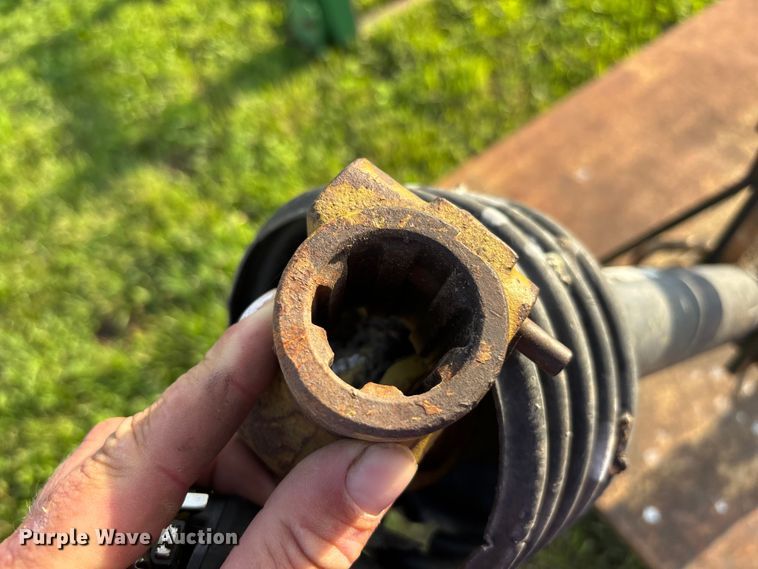 image for item EA4830 2007 John Deere 4520 MFWD tractor