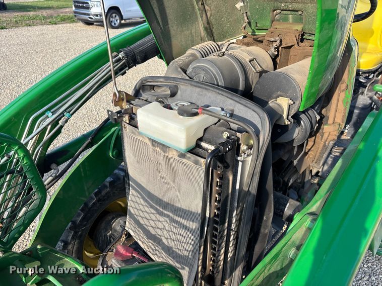 image for item EA4830 2007 John Deere 4520 MFWD tractor