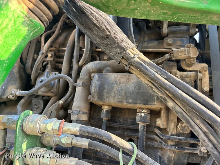 image for item EA4830 2007 John Deere 4520 MFWD tractor