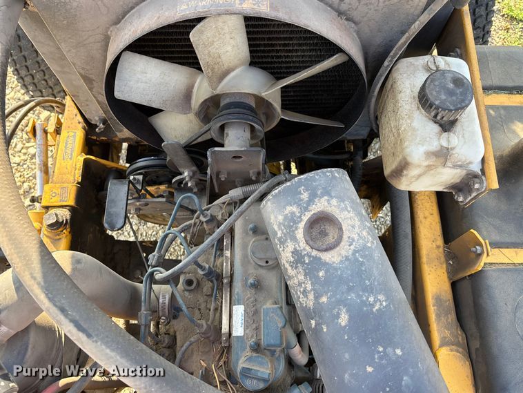 image for item EA4831 Hustler 3200 ZTR lawn mower