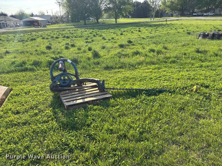 image for item EA4832 Ford 501 sickle mower