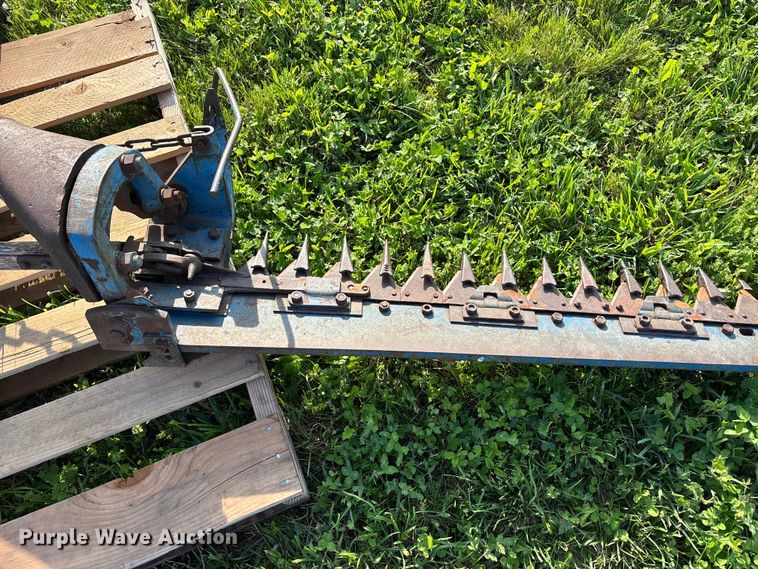 image for item EA4832 Ford 501 sickle mower
