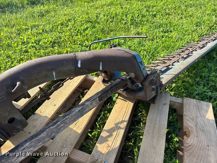 image for item EA4832 Ford 501 sickle mower