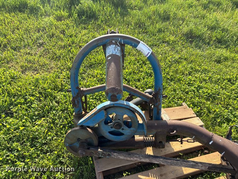 image for item EA4832 Ford 501 sickle mower